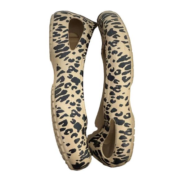 Women’s Crocs Size 10 Kadee Animal Print Leopard Slip-on Ballet Flat Shoes - Picture 2 of 9